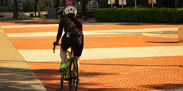 Madrid obligará a los menores a llevar casco en bicicleta